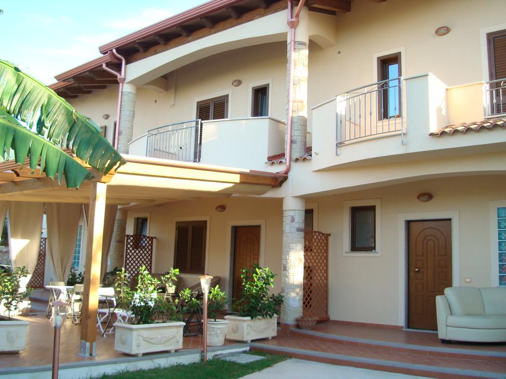 Guest House Mare E Luna Fiumefreddo Bruzio Exteriér fotografie